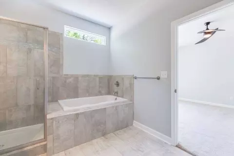 Bath - 234 Hall Rd, Hampton, VA 23664 photo 3 of 6