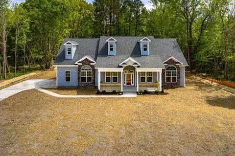 Exterior - 234 Hall Rd, Hampton, VA 23664 photo 7 of 14
