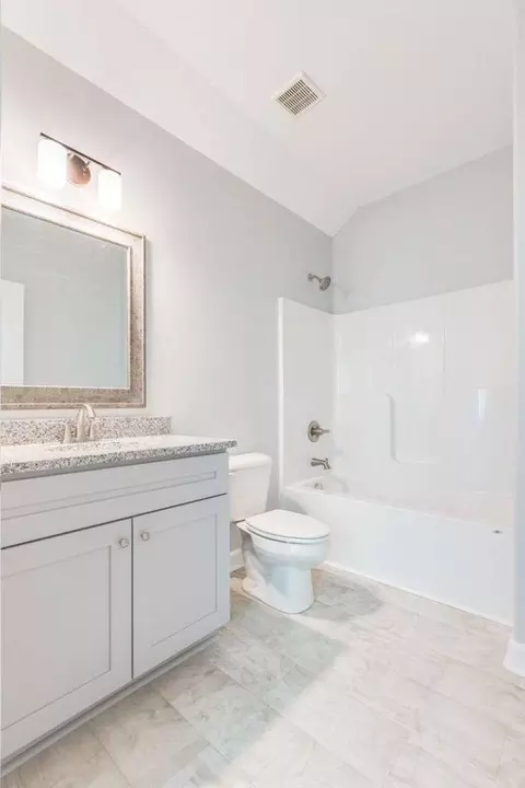 Bath - 234 Hall Rd, Hampton, VA 23664 photo 6 of 6