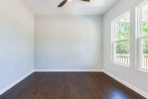 Living - 234 Hall Rd, Hampton, VA 23664 photo 7 of 7