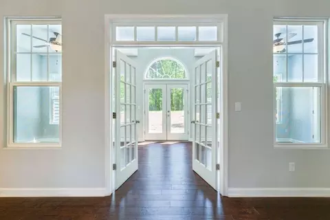 Entry Way - 234 Hall Rd, Hampton, VA 23664 photo 2 of 4