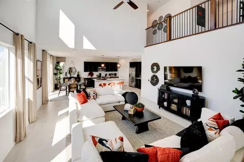 Living - 1061 Talus Way S, Madera, CA 93636 photo 2 of 6