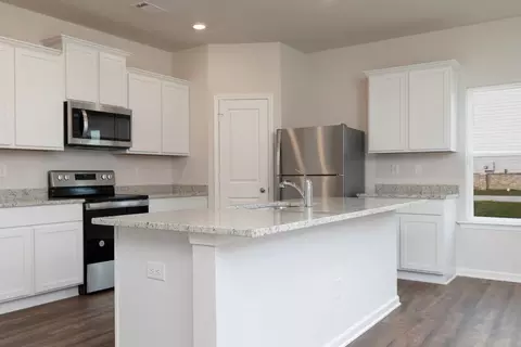 Kitchen - 3004 Pilgrim Way, Montevallo, AL 35115 photo 1 of 2