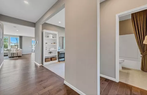 Entry Way - 12396 Eileen St, Lemont, IL 60439 photo 2 of 6