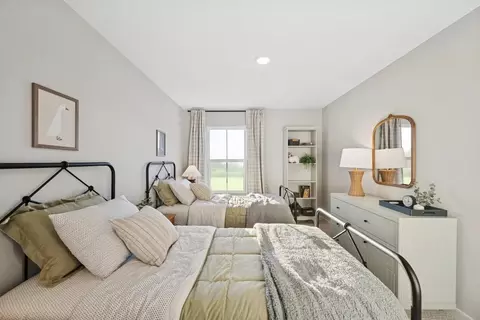 Bedroom - 353 Gerry St, Ranson, WV 25438 photo 7 of 11