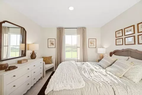 Bedroom - 353 Gerry St, Ranson, WV 25438 photo 6 of 11
