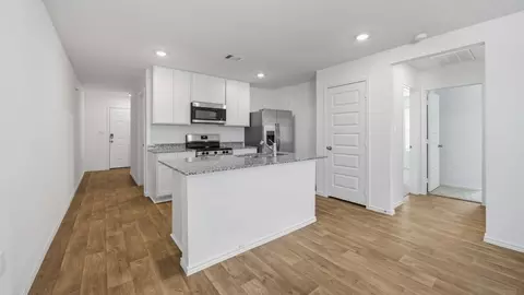 6231 Weezy Willow Ln, Houston, TX 77048