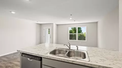 Kitchen - 10312 Mae Ct, Cincinnati, OH 45251 photo 3 of 7
