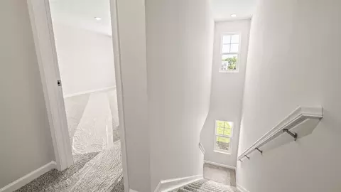 Entry Way - 10312 Mae Ct, Cincinnati, OH 45251 photo 4 of 14