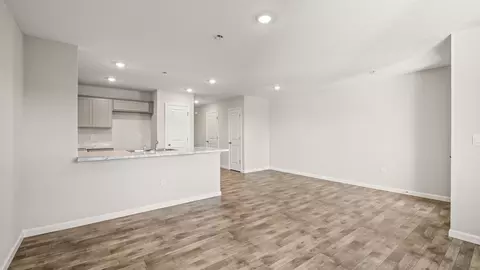 Living - 10312 Mae Ct, Cincinnati, OH 45251 photo 3 of 6