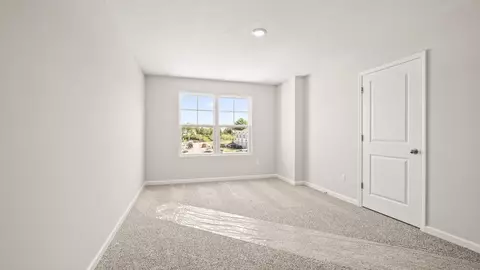 Bedroom - 10312 Mae Ct, Cincinnati, OH 45251 photo 2 of 16