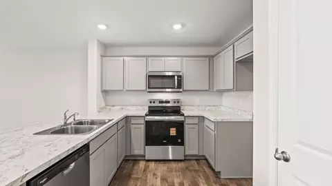 Kitchen - 10312 Mae Ct, Cincinnati, OH 45251 photo 1 of 7