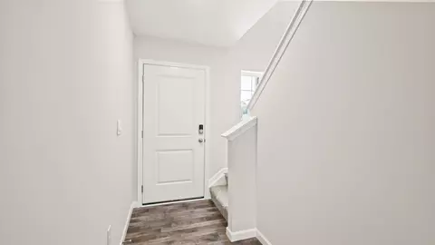 Entry Way - 10312 Mae Ct, Cincinnati, OH 45251 photo 3 of 14