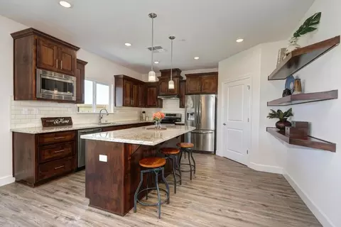 Kitchen - 929 Norman Rd, Galt, CA 95632 photo 2 of 4