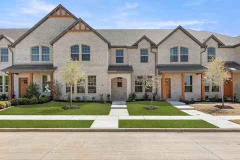 4002 Avion Dr, Sanger, TX 76266