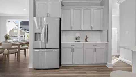 Kitchen - 17055 Gathering St, Boyds, MD 20841 photo 4 of 7