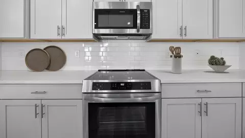 Kitchen - 17055 Gathering St, Boyds, MD 20841 photo 5 of 7