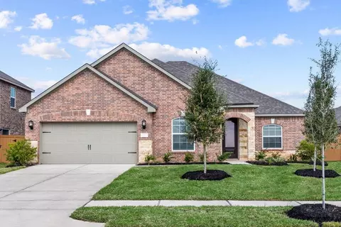 13817 Starboard Reach Dr, Santa Fe, TX 77510