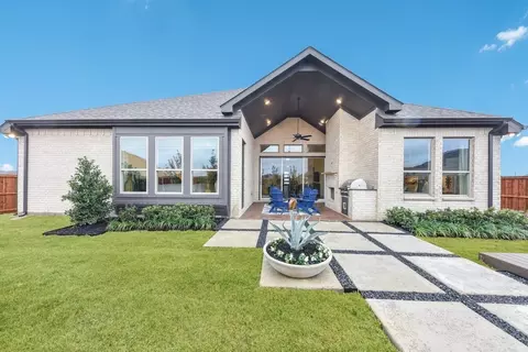 707 Cherry Bark Trl, Waxahachie, TX 75165