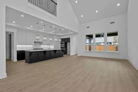 Living - 325 Vale Run, Kyle, TX 78640 photo 2 of 6