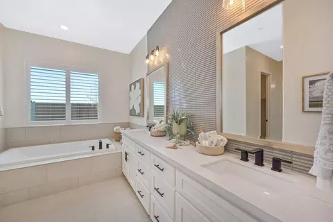 Bath - 3963 Story Pl, Placer One, CA 95747 photo 20 of 23