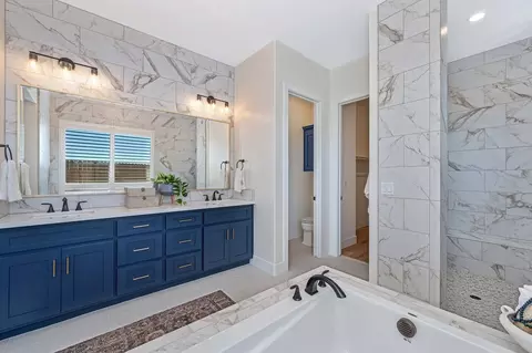 Bath - 3963 Story Pl, Placer One, CA 95747 photo 17 of 23