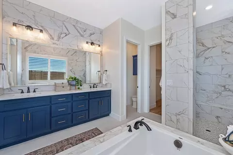 Bath - 3963 Story Pl, Placer One, CA 95747 photo 8 of 23