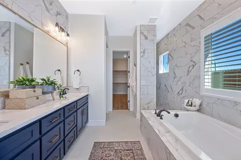 Bath - 3963 Story Pl, Placer One, CA 95747 photo 1 of 23