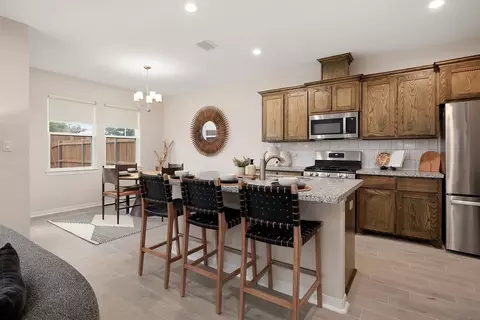 Kitchen - 3919 Peggy Dr, Laredo, TX 78046 photo 4 of 7