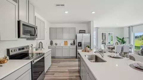 Kitchen - 35231 Flower Patch Dr, Richland, FL 33525 photo 1 of 8