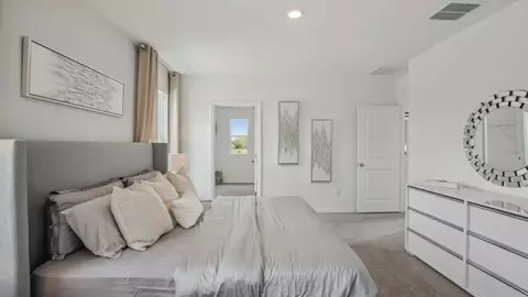 Bedroom - 35231 Flower Patch Dr, Richland, FL 33525 photo 8 of 19