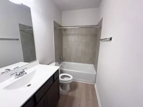 Bath - 14202 Firecracker Ln, Splendora, TX 77372 photo 3 of 5