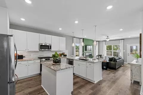 Kitchen - 14202 Firecracker Ln, Splendora, TX 77372 photo 6 of 8