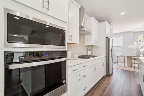 Kitchen - 9894 Obin Ln, Waldorf, MD 20601 photo 3 of 9