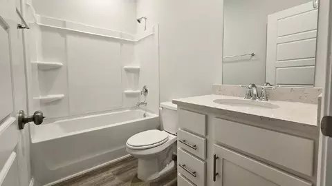 Bath - 9500 Mossy Rd, Biloxi, MS 39532 photo 2 of 4