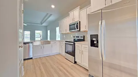 Kitchen - 9500 Mossy Rd, Biloxi, MS 39532 photo 2 of 3