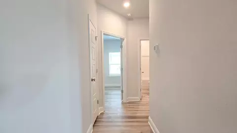 Entry Way - 9500 Mossy Rd, Biloxi, MS 39532 photo 2 of 6