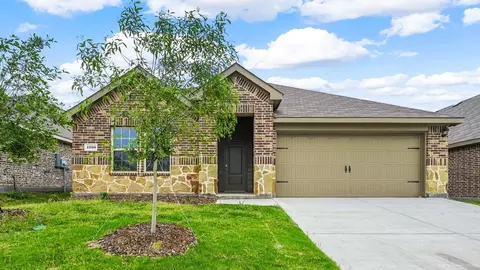 2914 Drury Ln, Ennis, TX 75119