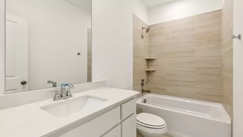 Bath - 2404 Aurora Ave, Celina, TX 75009 photo 5 of 13