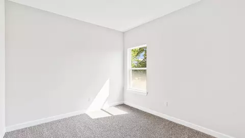 Bedroom - 719 Eagle Cv, Wetumpka, AL 36093 photo 11 of 13
