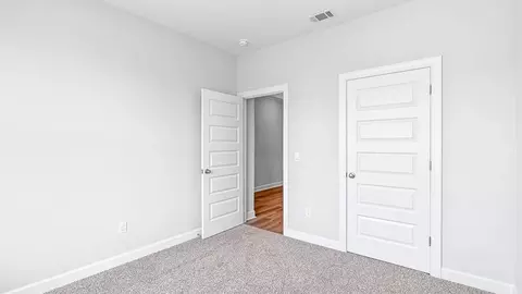 Bedroom - 719 Eagle Cv, Wetumpka, AL 36093 photo 8 of 13