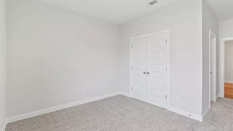 Bedroom - 719 Eagle Cv, Wetumpka, AL 36093 photo 10 of 13