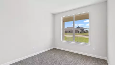 Bedroom - 719 Eagle Cv, Wetumpka, AL 36093 photo 5 of 13