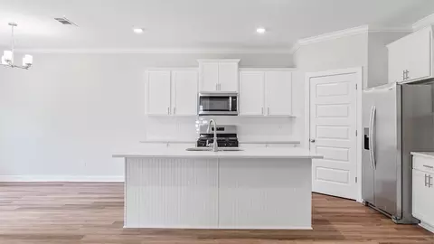 Kitchen - 719 Eagle Cv, Wetumpka, AL 36093 photo 1 of 3