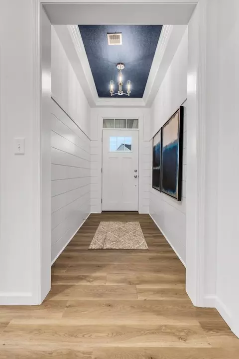 Entry Way - 886 Shadowbrooke Dr, Dover, PA 17315 photo 1 of 4