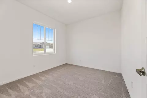 Bedroom - 5124 Beaverhead Ave, Bakersfield, CA 93306 photo 4 of 5