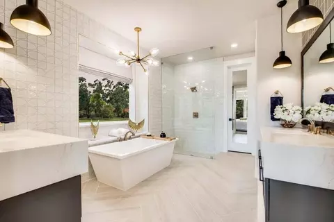 Bath - 2406 Shane Dr, Midlothian, TX 76065 photo 5 of 5