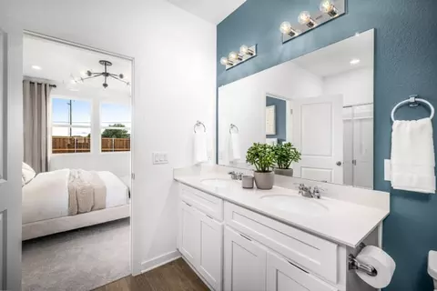 Bath - 309 Sullivan Way, Elgin, TX 78621 photo 1 of 3