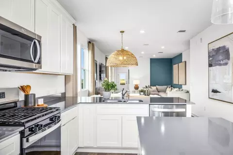 Kitchen - 309 Sullivan Way, Elgin, TX 78621 photo 2 of 2