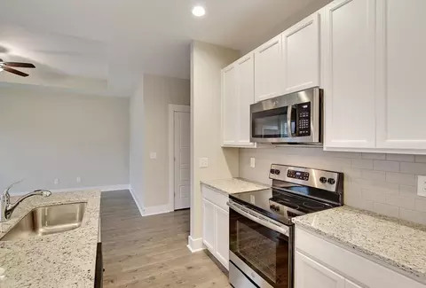 Kitchen - 732 8th Ave N, Myrtle Beach, SC 29588 photo 2 of 8